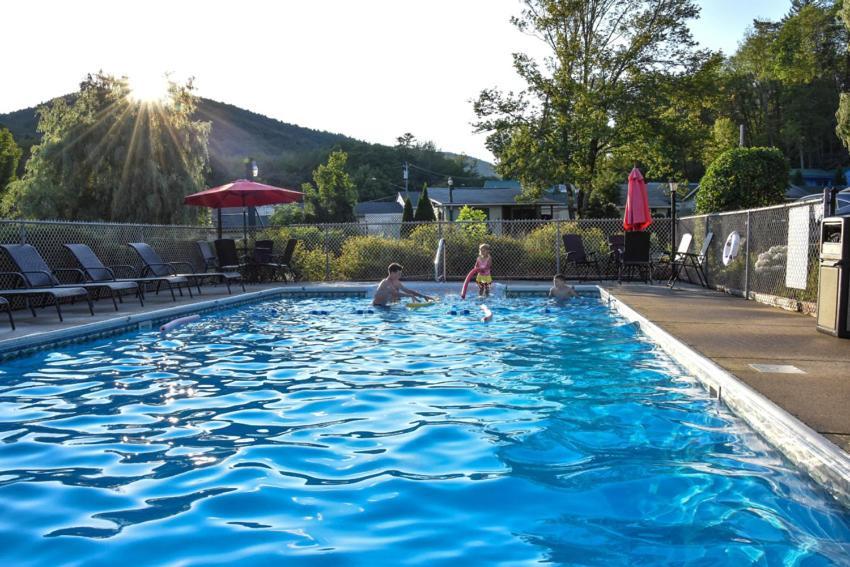 Adirondack Sunrise Lodge Λίμνη George Εξωτερικό φωτογραφία