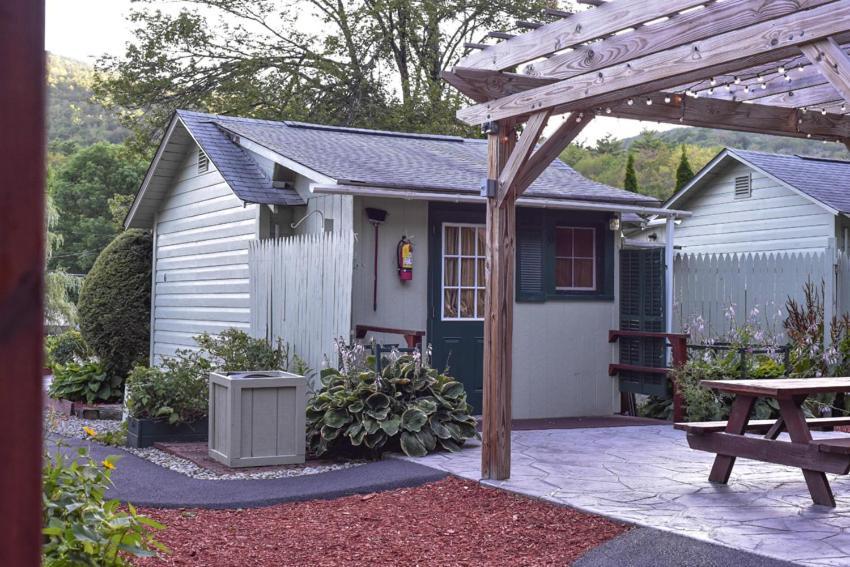 Adirondack Sunrise Lodge Λίμνη George Εξωτερικό φωτογραφία