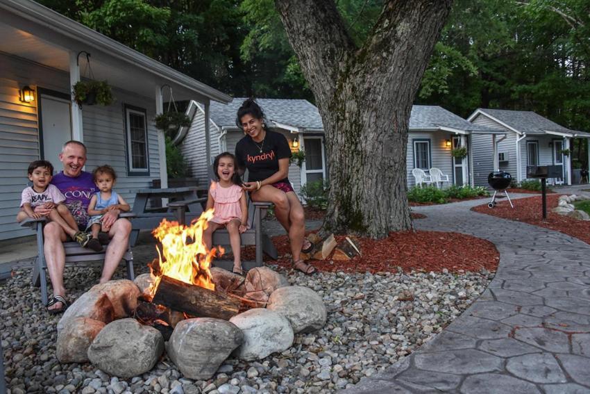 Adirondack Sunrise Lodge Λίμνη George Εξωτερικό φωτογραφία